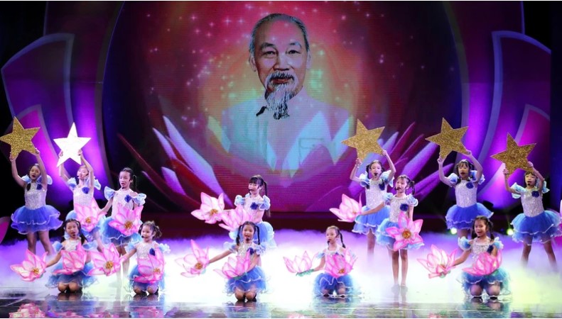 Kỷ niệm 135 năm Ngày sinh Chủ tịch Hồ Chí Minh