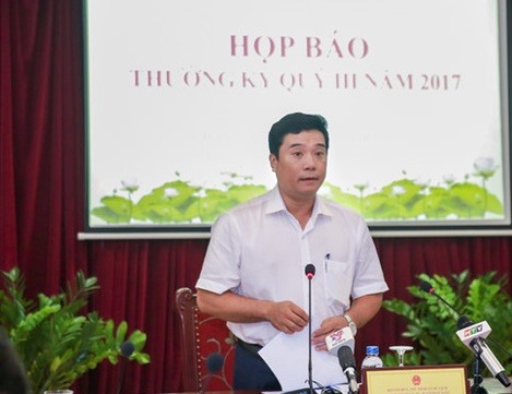 Ông Nguyễn Thái Bình - Chánh Văn phòng Bộ VHTTDL - chủ trì buổi họp báo thường kỳ vào chiều 10.10. Ảnh: Tổ quốc.