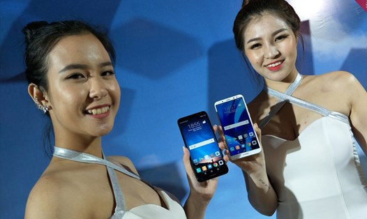 Ra mắt smartphone 4 camera nova 2i, Huawei đấu trực diện với mẫu điện thoại 4 máy ảnh của mobiistar (ảnh: PK). 