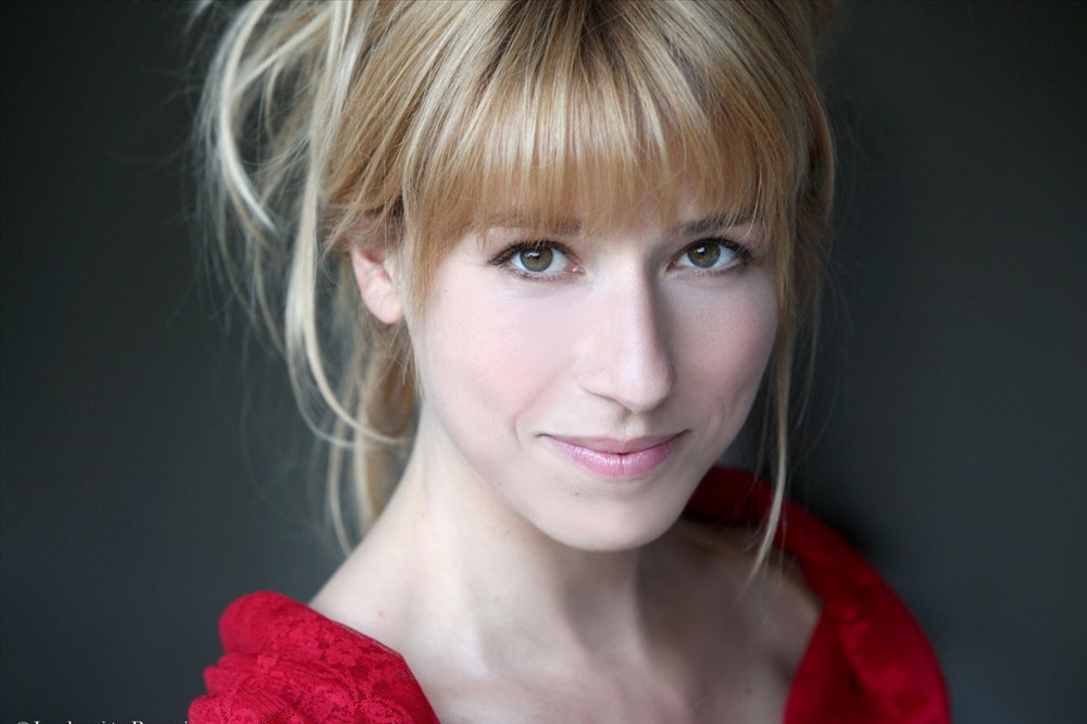 Nghệ sĩ Sophie Leleu tham gia vở nhạc kịch. Ảnh: N.H