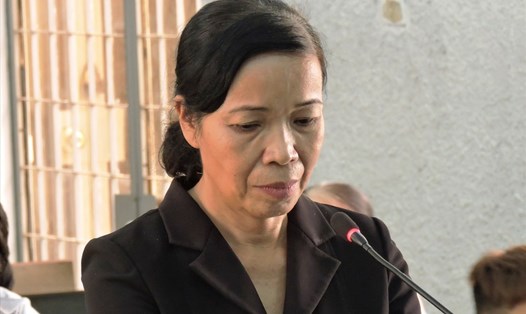 Bà Trương Thị Hoa lĩnh án 12 tháng tù giam vi tội nhận hối lộ. Ảnh: P.V