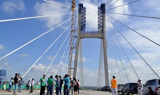 Cầu Cao Lãnh sẽ khánh thành vào cuối năm 2017.