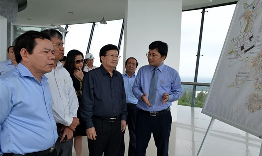 Tổng giám đốc BSR Trần Ngọc Nguyên báo cáo với Phó Thủ tướng tiến độ NCMR NMLD Dung Quất
