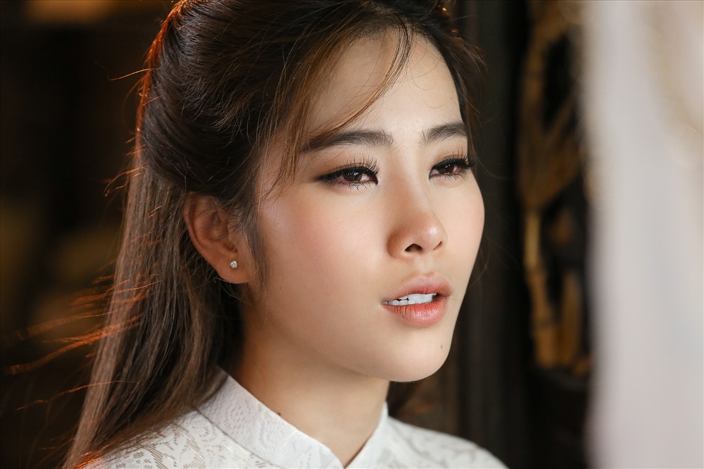 Nam Em - người đẹp đa tài. Ảnh: Nhân Phan