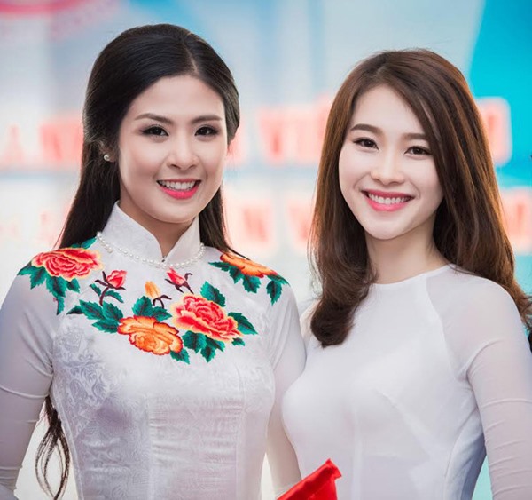 Đặng Ngọc Hân và Đặng Thu Thảo là đôi bạn thân thiết. Ảnh: Chí Linh