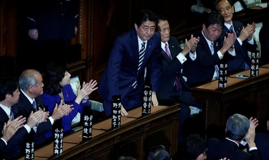 Ông Shinzo Abe được bầu lại làm Thủ tướng Nhật Bản ngày 1.11.2017. Ảnh: Reuters