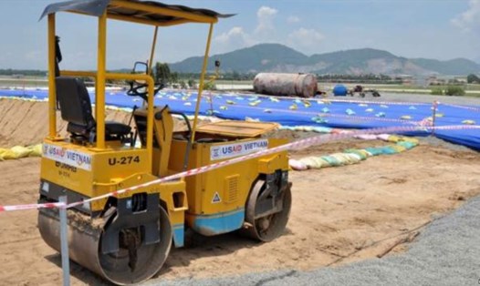 Dự án tẩy độc dioxin ở sân bay Đà Nẵng. Ảnh: USAID