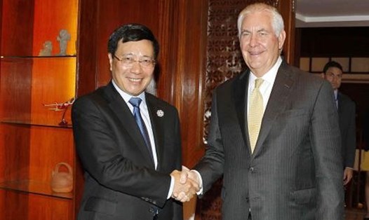 Phó Thủ tướng, Bộ trưởng Ngoại giao Phạm Bình Minh tiếp Bộ trưởng Ngoại giao Mỹ Rex Tillerson. Ảnh: TTXVN