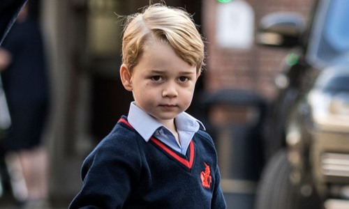Hoàng tử bé nước Anh trong ngày đầu tiên đi học hồi tháng 9. Ảnh: AP.
