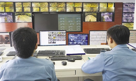 Trung tâm điều khiển giao thông bằng hệ thống camera khu vực hầm sông Sài Gòn.
