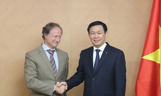 Phó Thủ tướng Vương Đình Huệ tiếp ông Bruno Angelet -  Đại sứ, Trưởng phái đoàn của Liên minh Châu Âu (EU) tại Việt Nam. Ảnh: Thành Chung