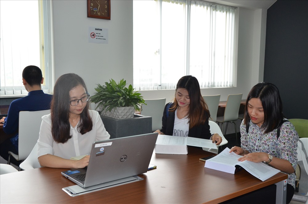 Các trường phải công khai về cam kết chất lượng giáo dục và chất lượng giáo dục thực tế, về cơ sở vật chất, đội ngũ giảng viên cơ hữu, cán bộ quản lý và nhân viên và thu chi tài chính. Ảnh minh hoạ: Huyên Nguyễn