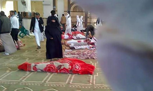 Số thương vong trong vụ tấn công nhà thờ Hồi giáo ở Ai Cập lên tới 433 người. Ảnh: CNN