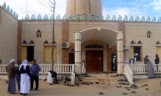 Bộ Y tế Ai Cập thông tin về tình hình nạn nhân vụ tấn công ngày 24.11. Ảnh: Reuters