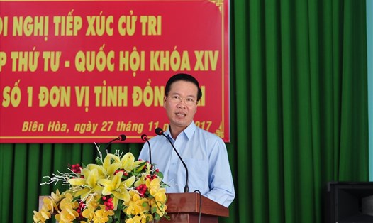 Ông Võ Văn Thưởng - Trưởng ban Tuyên giáo Trung ương trả lời các ý kiến của cử tri tỉnh Đồng Nai.