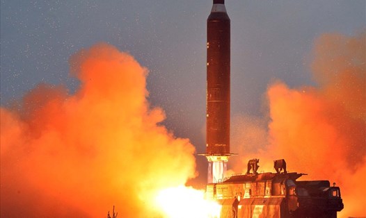 Một vụ thử tên lửa của Triều Tiên. Ảnh: Business Insider