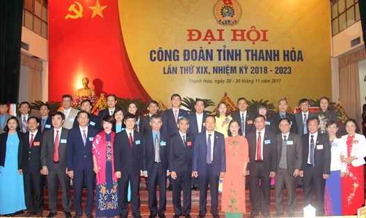 Lãnh đạo Tổng LĐLĐVN, lãnh đạo tỉnh Thanh Hoá và các đại biểu dự đại hội.Ảnh: X.H 