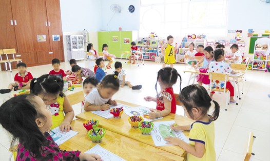 Trẻ vui chơi ở trường mầm non KCX Tân Thuận, đây là trường dành riêng cho con công nhân - Ảnh minh họa: L.T