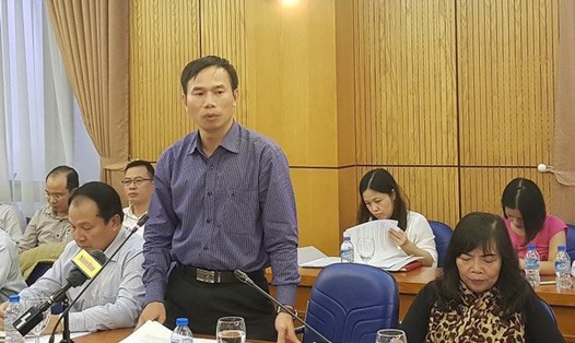 Ông Đồng Ngọc Ba - Cục trưởng Cục Kiểm tra văn bản quy phạm pháp luật trả lời tại một cuộc họp báo thường kỳ của Bộ Tư pháp.