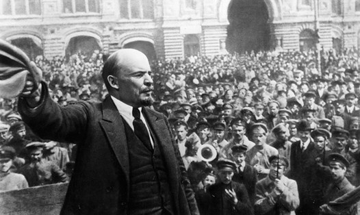 Cuộc Cách mạng Tháng Mười Nga gắn liền với tên tuổi và sự nghiệp, trí tuệ và bản lĩnh lãnh đạo của Vladimir Ilyich Lenin.
Ảnh: International Communist Press
