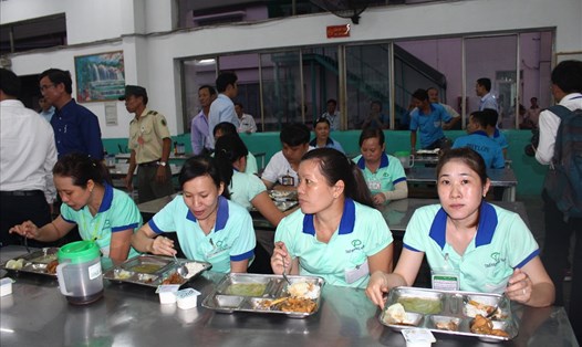 Bữa ăn của công nhân tại KCN Biên Hòa 2, Đồng Nai