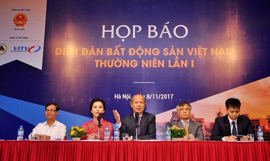 Họp báo thông tin về nội dung Diễn đàn bất động sản Việt Nam lần thứ nhất. Ảnh: TC