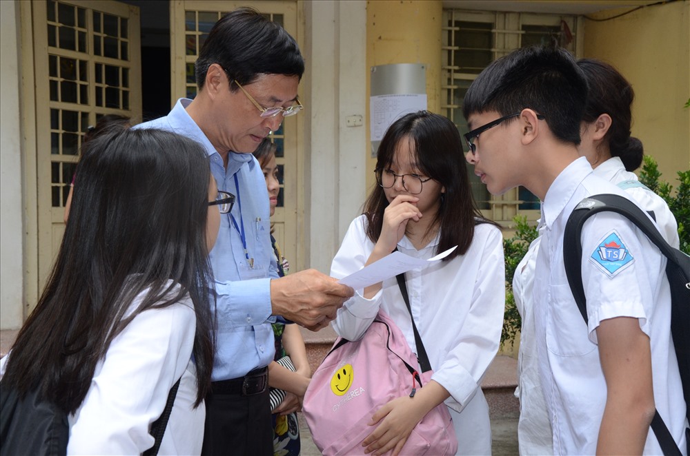 PGS.TS Trần Kiều cho rằng: Bất kỳ sự đổi mới nào cũng nhận "hòn đá tảng" là nền giáo dục ứng thí. Ảnh minh hoạ: Huyên Nguyễn