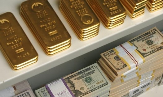 Giá vàng thế giới tăng 4 phiên liên tiếp.