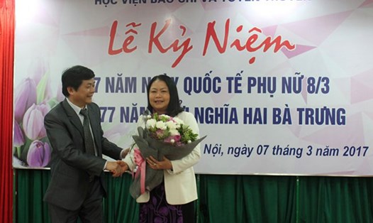 CĐ Học viện Báo chí và Tuyên Truyền (trực thuộc CĐ Học viện Chính trị Quốc gia Hồ Chí Minh) tổ chức kỷ niệm ngày Quốc tế Phụ nữ.Ảnh: CĐHV