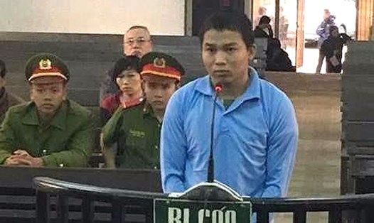 Bị cáo Hoàng Phước Tuấn tại phiên xét xử sáng nay (21.12).