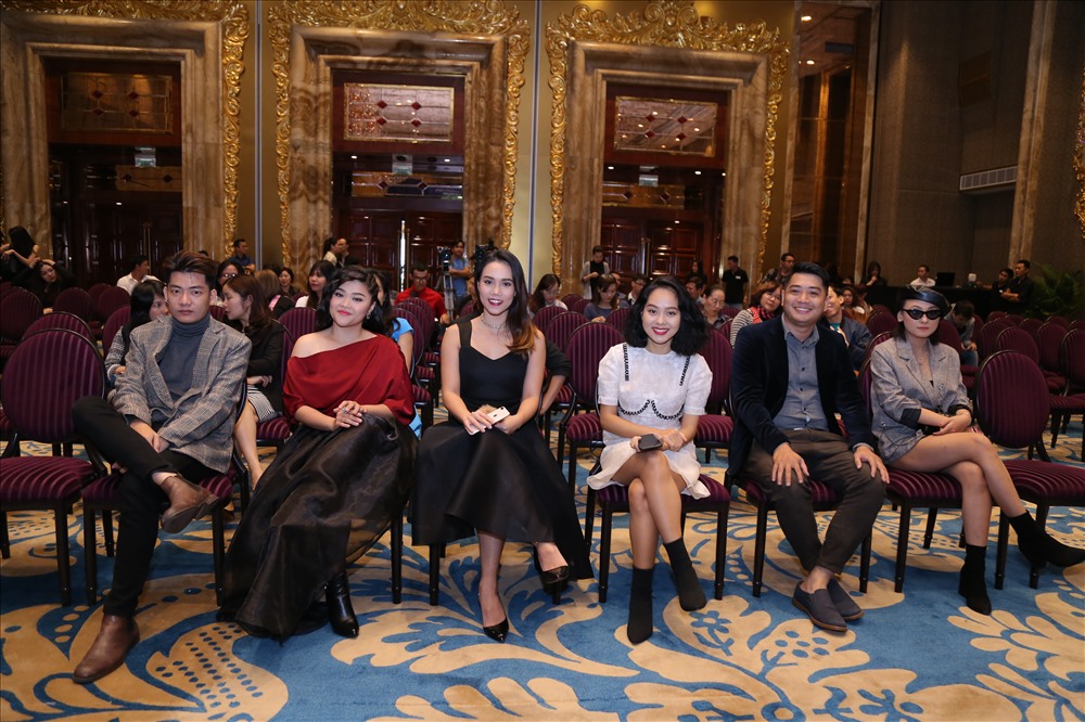 Các nghệ sĩ tham gia chương trình lễ hội. Ảnh: A.B