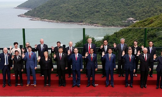 Lãnh đạo 21 nền kinh tế thành viên APEC dự Hội nghị Cấp cao APEC tại Đà Nẵng. Ảnh: EPA