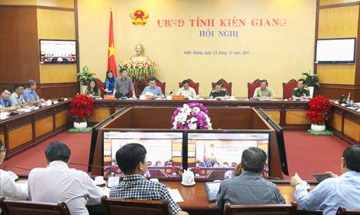 Quang cảnh buổi Hội nghị trực tuyến của UBND tỉnh Kiên Giang chiều ngày 24.12.2017.