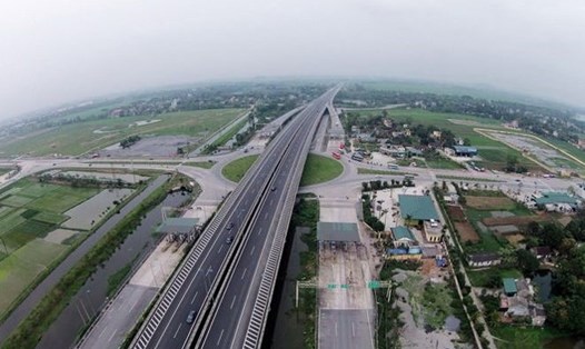 Công bố danh mục 8 dự án PPP cao tốc Bắc-Nam. Ảnh: Zing.vn