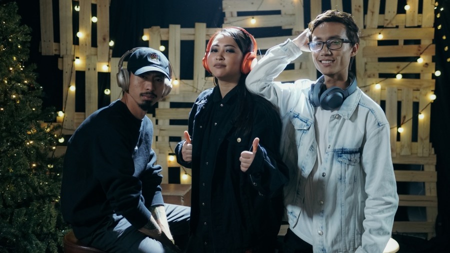 Bộ ba kết hợp cực ăn ý trong MV. Ảnh: T.L