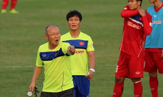 HLV Park Hang-seo sẽ tập trung cải thiện thể lực cho cầu thủ Việt Nam. Ảnh: M.T