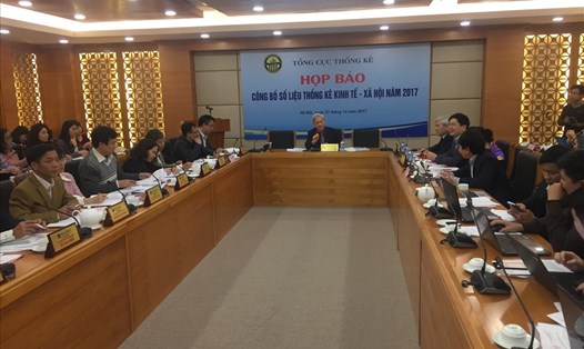 Tổng Cục trưởng Tổng cục Thống kê Nguyễn Bích Lâm tại buổi họp báo. Ảnh: Đ.T
