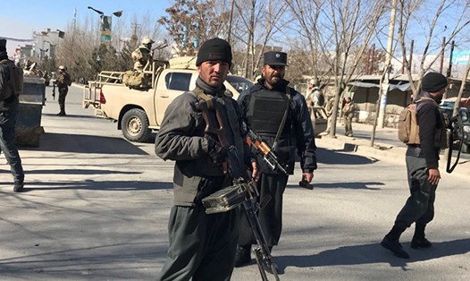 Hàng chục người chết trong vụ tấn công ngày 28.12 tại Kabul. Ảnh: Reuters