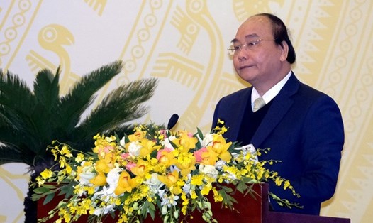 Thủ tướng Nguyễn Xuân Phúc tại Hội nghị Chính phủ trực tuyến với các địa phương. Ảnh: VGP