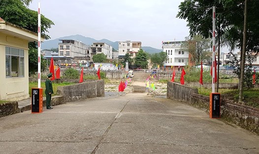Lối mở cặp chợ biên giới Pò Hèn tại xã Hải Sơn, TP Móng Cái (Việt Nam) và Khu Phòng Thành (Trung Quốc). Ảnh: BQN