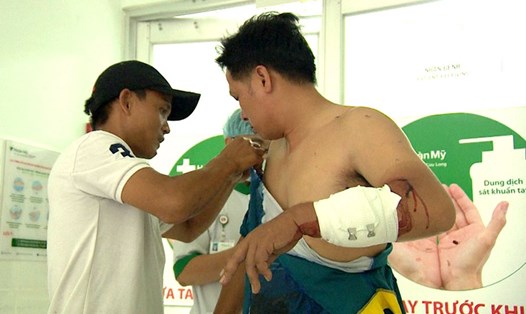 Anh Tân đang điều trị tại bệnh viện.