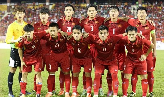 Thủ môn Phí Minh Long (áo vàng) sẽ không cùng U23 Việt Nam dự VCK U23 Châu Á 2018. Ảnh: Đ.Đ.
