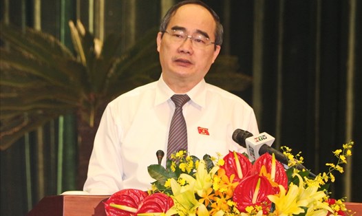 Bí thư Thành ủy TPHCM Nguyễn Thiện Nhân phát biểu tại kỳ họp thứ sáu HĐND TPHCM khóa IX sáng 4.12.  Ảnh: M.Q