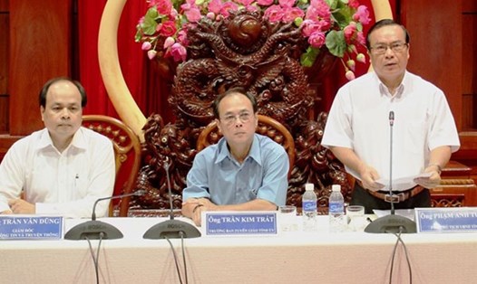 Ông Phạm Anh Tuấn, là Phó Chủ tịch UBND tỉnh Tiền Giang (bìa phải) (ảnh: P.V)