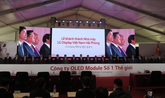 Thủ tướng Nguyễn Xuân Phúc dự lễ khánh thành Nhá máy LG trị giá gần 2 tỉ USD