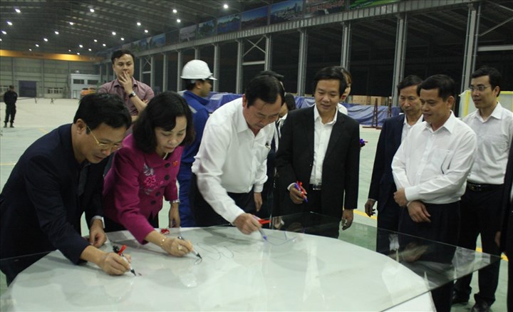 Nhà máy kính nổi CFG Ninh Bình tạo việc làm cho 1.000 lao ... ( https://laodong.vn › Xã hội ) 