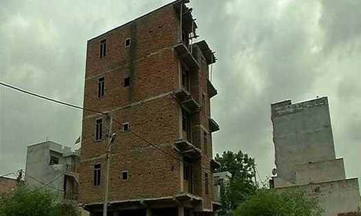 Thiếu nữ 20 tuổi ở Ấn Độ bị cưỡng hiếp và đẩy ngã từ tầng 4 tòa nhà đang xây. Ảnh: NDTV