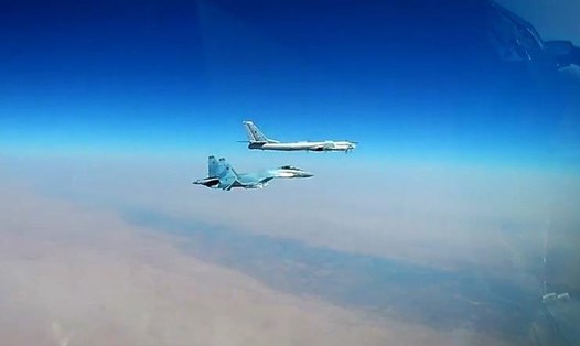 Bộ Quốc phòng Nga cho biết, các máy bay ném bom chiến lược của Nga tuần tra trên vùng biển quốc tế. Ảnh: Tass