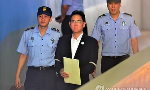 Phó chủ tịch Samsung Electronics Lee Jae-yong bị kết án 5 năm tù. Ảnh: Yonhap