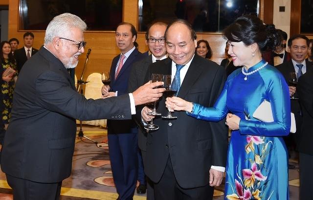 Thủ tướng Nguyễn Xuân Phúc và Phu nhân chủ trì tiệc chiêu đãi trọng thể nhân dịp kỷ niệm 72 năm Quốc khánh nước CHXHCN Việt Nam. Ảnh: Báo Nhân dân